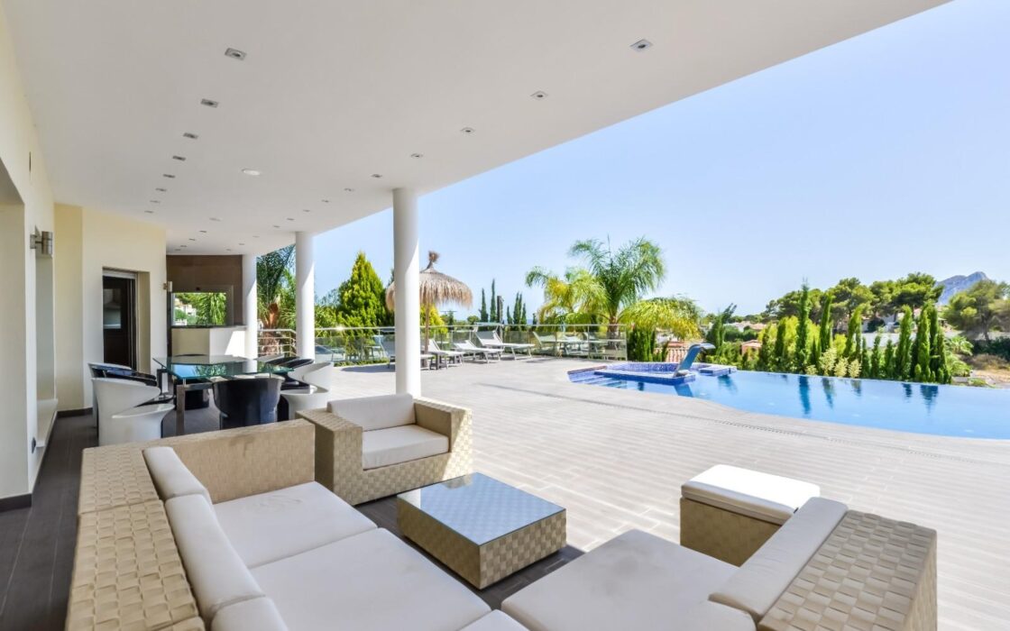 Вилла с видом на море в Бениссе 585 кв.м 5 спален