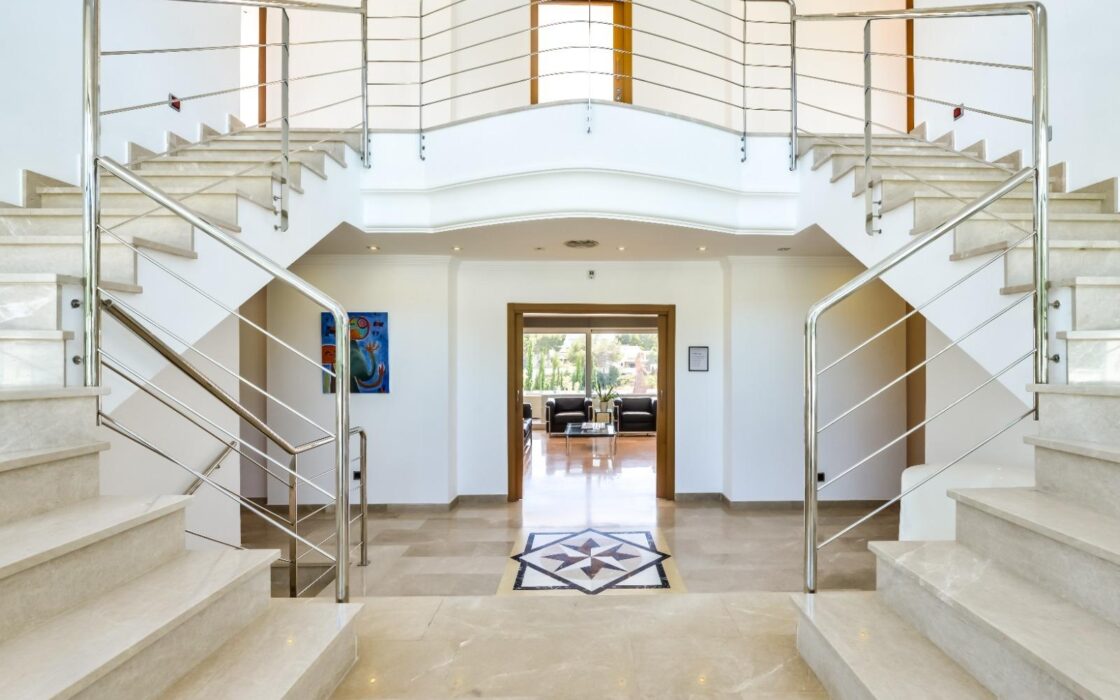 Вилла с видом на море в Бениссе 585 кв.м 5 спален