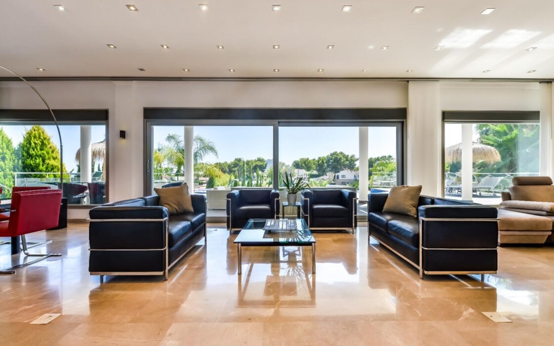 Вилла с видом на море в Бениссе 585 кв.м 5 спален