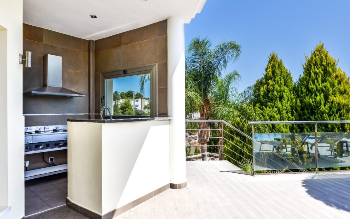 Вилла с видом на море в Бениссе 585 кв.м 5 спален