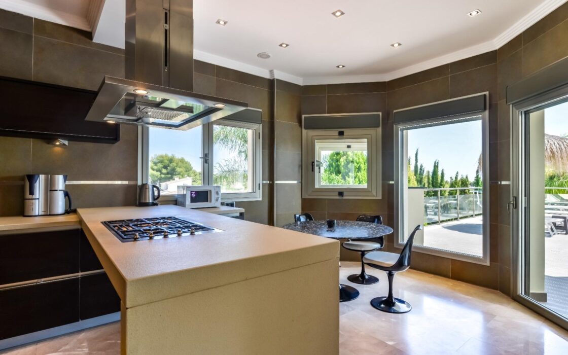 Вилла с видом на море в Бениссе 585 кв.м 5 спален