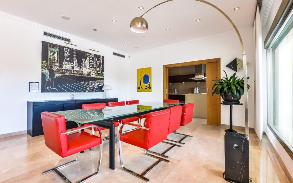 Вилла с видом на море в Бениссе 585 кв.м 5 спален