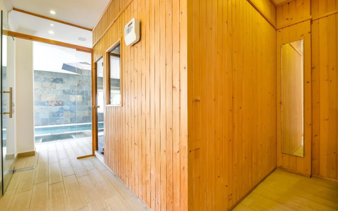 Вилла с видом на море в Бениссе 585 кв.м 5 спален