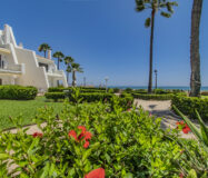 Роскошный дом у моря в Marbella с террасой и великолепным видом