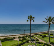 Роскошный дом у моря в Marbella с террасой и великолепным видом