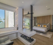 Роскошный дом у моря в Marbella с террасой и великолепным видом