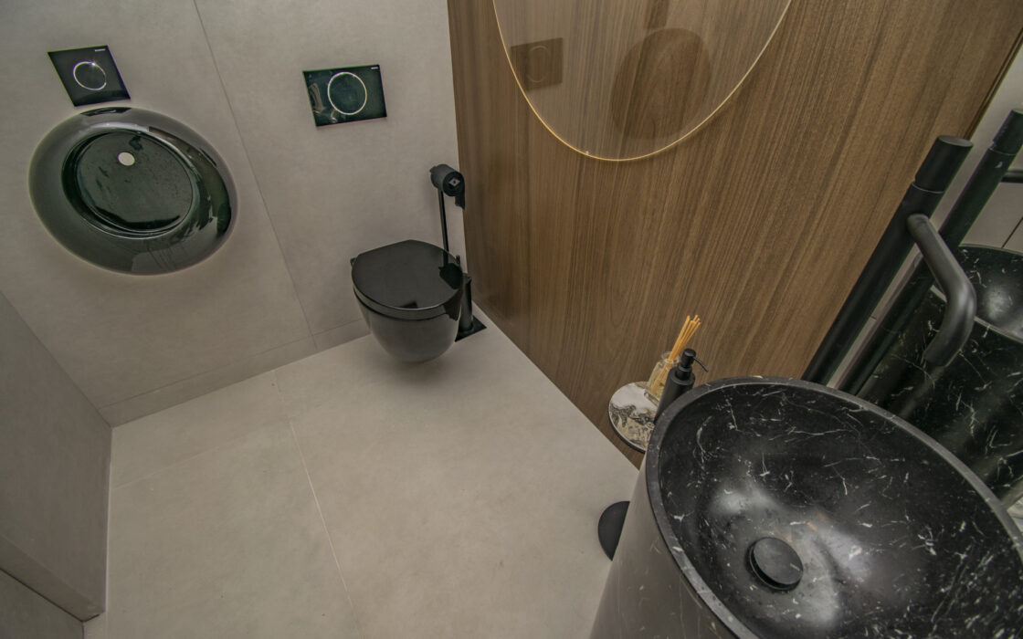 Роскошный дом у моря в Marbella с террасой и великолепным видом