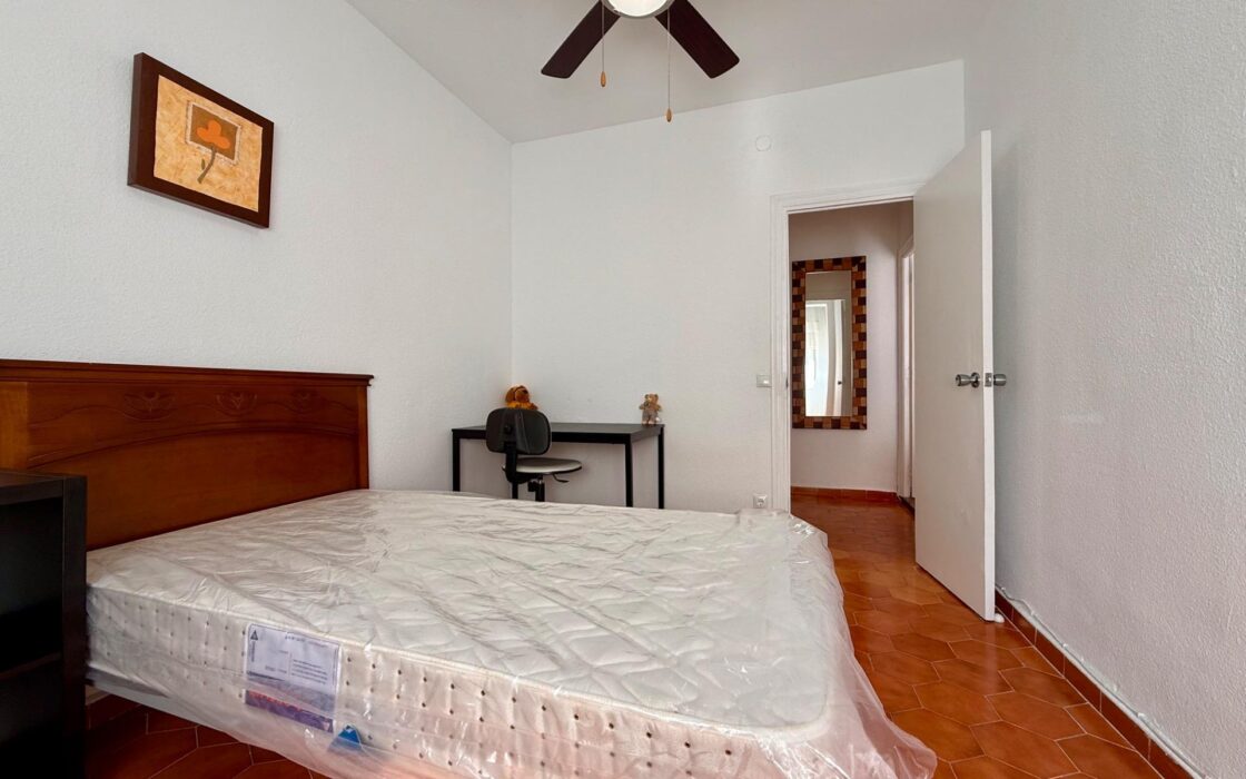 Продаётся 3-комнатная квартира в Аликанте с террасой