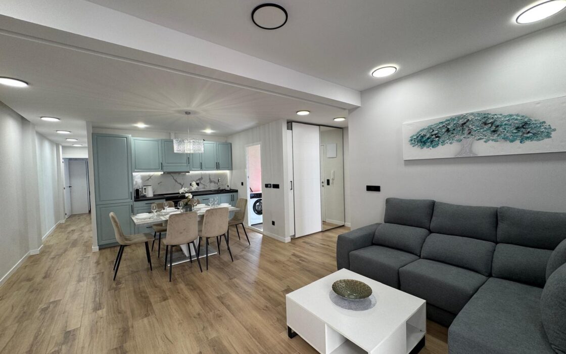 Апартаменты 100 кв.м в Торревьехе у пляжа с 3 спальнями