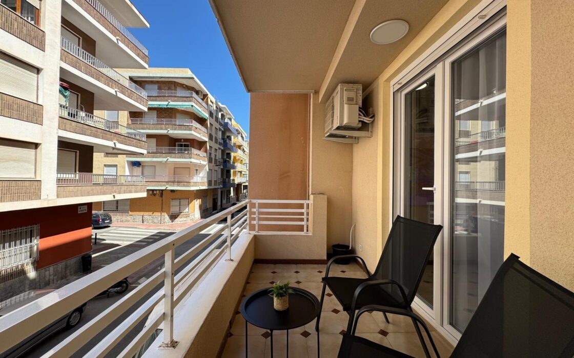 Апартаменты 100 кв.м в Торревьехе у пляжа с 3 спальнями