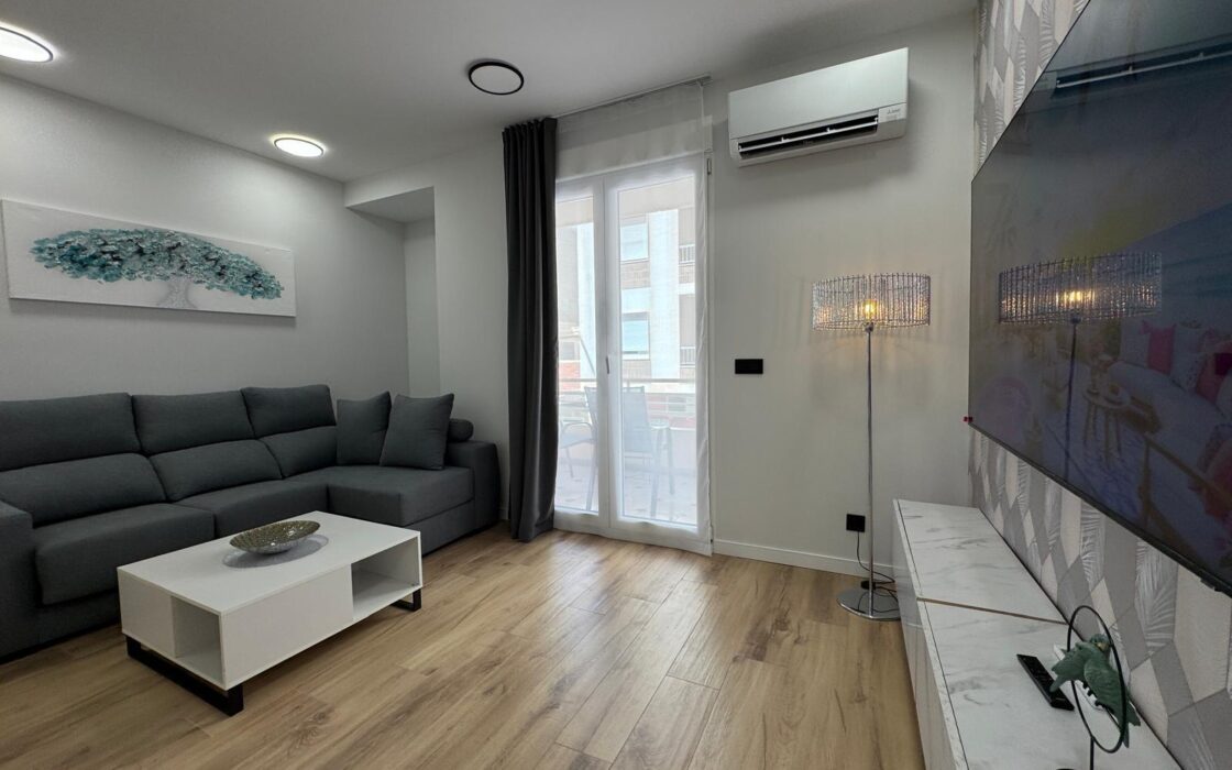 Апартаменты 100 кв.м в Торревьехе у пляжа с 3 спальнями