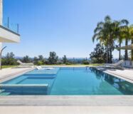 Современная вилла с панорамным видом в Бенахавис 407 кв.м