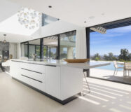 Современная вилла с панорамным видом в Бенахавис 407 кв.м