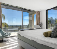 Современная вилла с панорамным видом в Бенахавис 407 кв.м