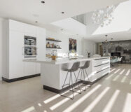 Современная вилла с панорамным видом в Бенахавис 407 кв.м