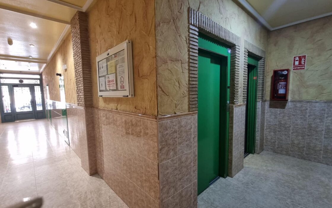 Апартаменты 63 кв.м в Торревьехе у моря с террасой