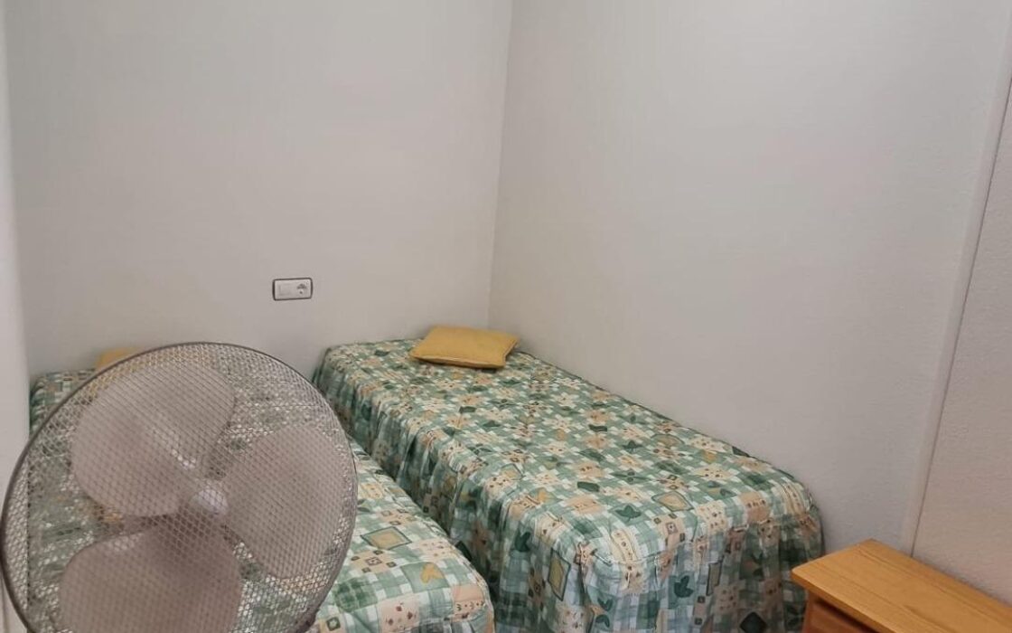 Апартаменты 63 кв.м в Торревьехе у моря с террасой