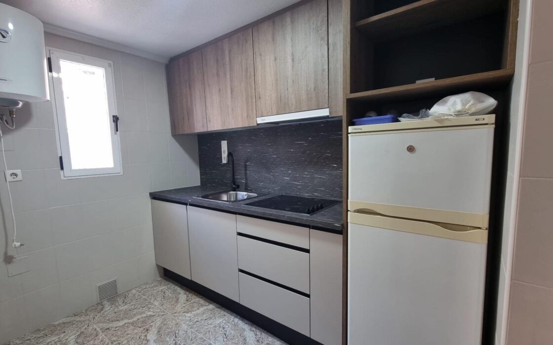 Апартаменты 63 кв.м в Торревьехе у моря с террасой