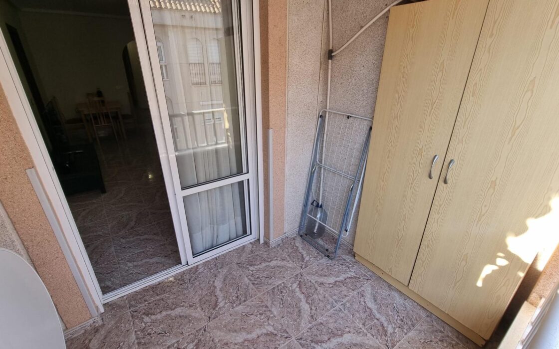 Апартаменты 63 кв.м в Торревьехе у моря с террасой