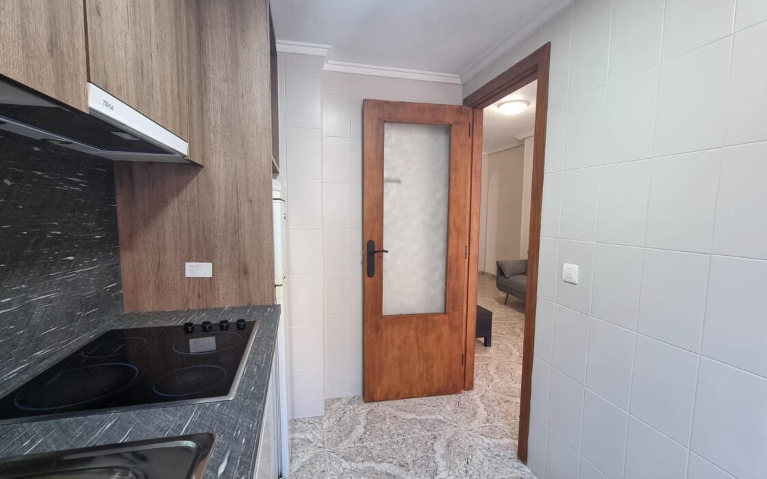 Апартаменты 63 кв.м в Торревьехе у моря с террасой