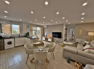 Двухкомнатный дуплекс в Фуэнхироле у моря, 132 кв.м, терраса