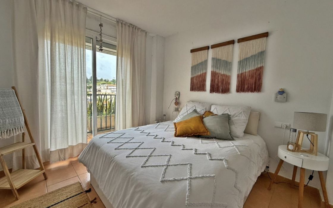 Двухкомнатный дуплекс в Фуэнхироле у моря, 132 кв.м, терраса