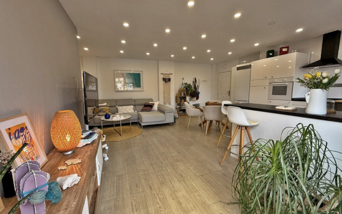 Двухкомнатный дуплекс в Фуэнхироле у моря, 132 кв.м, терраса