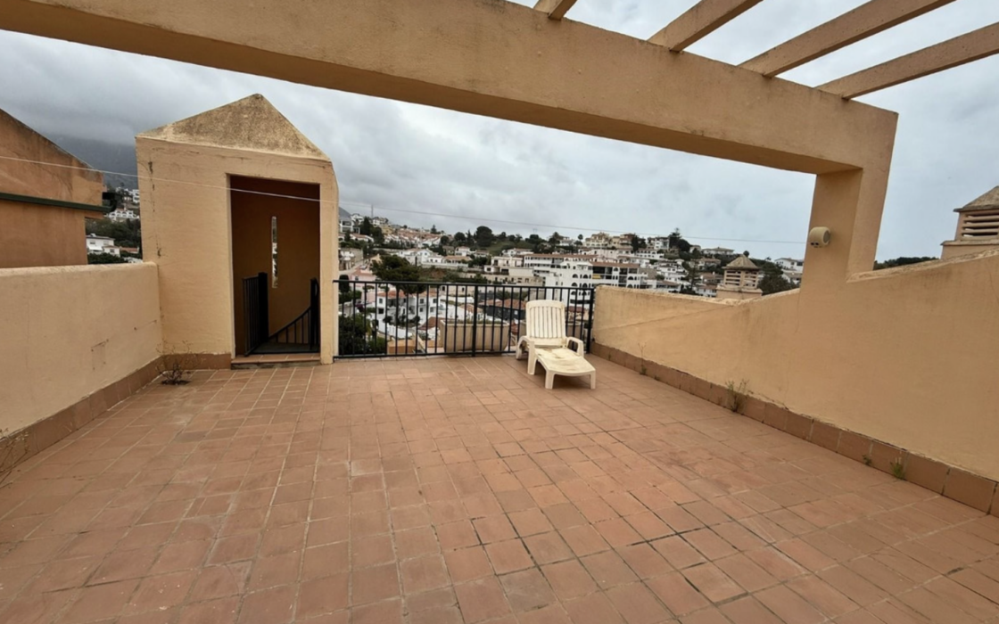 Двухкомнатный дуплекс в Фуэнхироле у моря, 132 кв.м, терраса