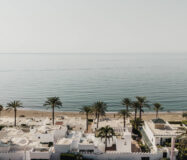 Элегантная квартира у моря в Марбелье 314 кв.м с террасой