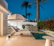 Элегантная квартира у моря в Марбелье 314 кв.м с террасой