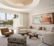 Элегантная квартира у моря в Марбелье 314 кв.м с террасой