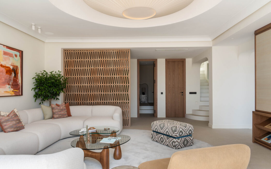 Элегантная квартира у моря в Марбелье 314 кв.м с террасой