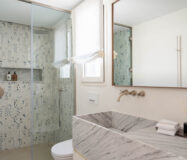 Элегантная квартира у моря в Марбелье 314 кв.м с террасой