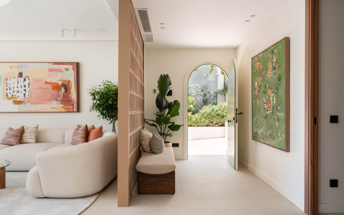 Элегантная квартира у моря в Марбелье 314 кв.м с террасой