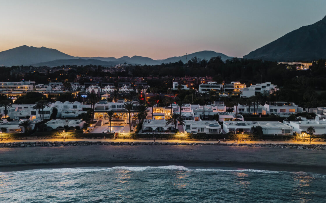 Элегантная квартира у моря в Марбелье 314 кв.м с террасой