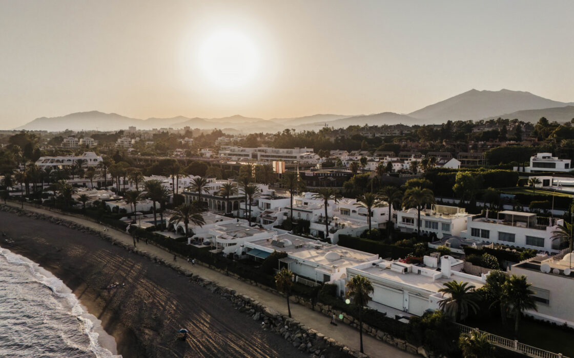 Элегантная квартира у моря в Марбелье 314 кв.м с террасой