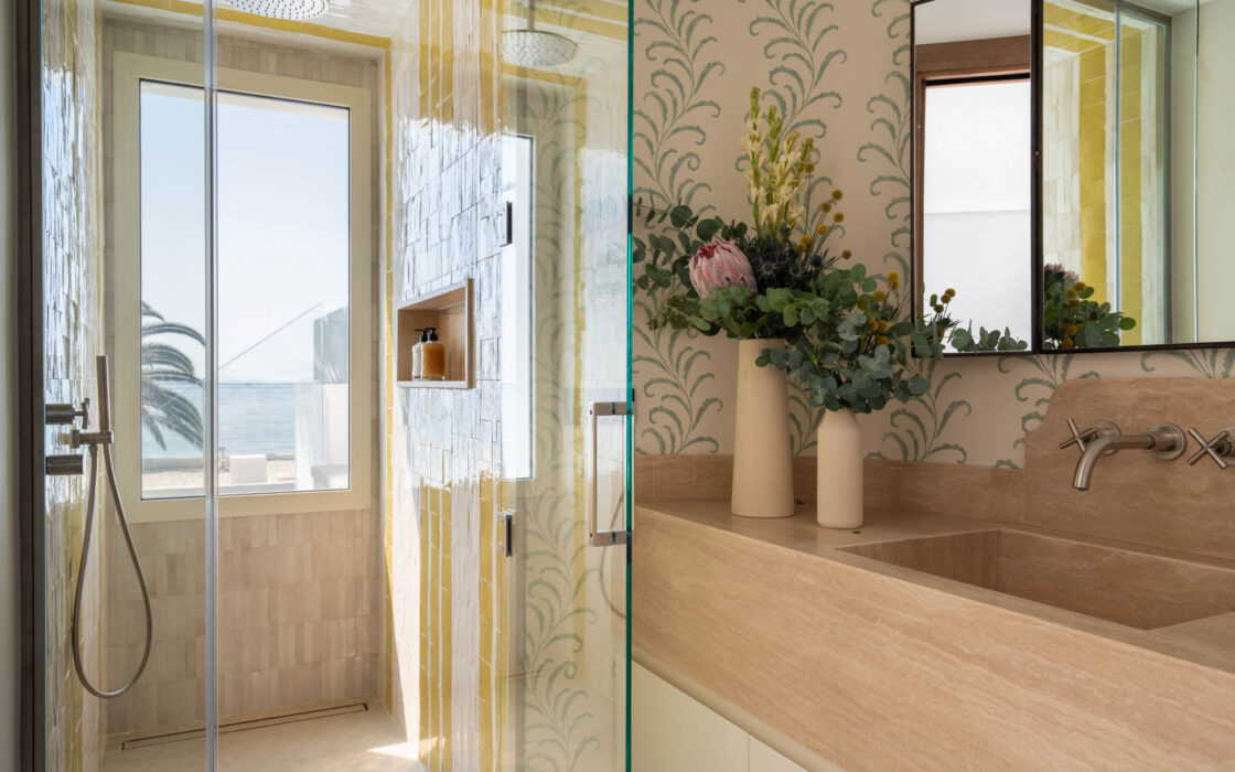 Элегантная квартира у моря в Марбелье 314 кв.м с террасой