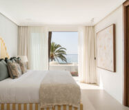 Элегантная квартира у моря в Марбелье 314 кв.м с террасой