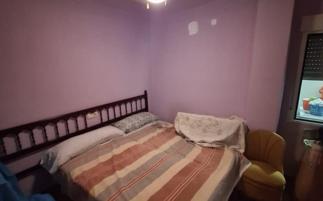 Апартаменты 100 кв.м с 4 спальнями в Торревьехе у моря