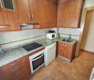 Апартаменты 100 кв.м с 4 спальнями в Торревьехе у моря