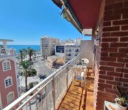 Апартаменты 100 кв.м с 4 спальнями в Торревьехе у моря