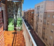 Апартаменты 100 кв.м с 4 спальнями в Торревьехе у моря