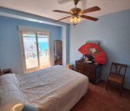 Апартаменты 100 кв.м с 4 спальнями в Торревьехе у моря