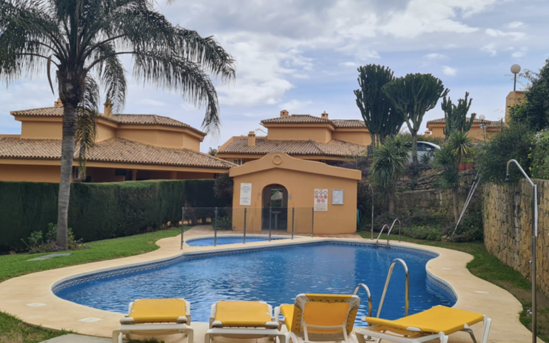 Пентхаус в Михас Коста с 3 спальнями и видом на море