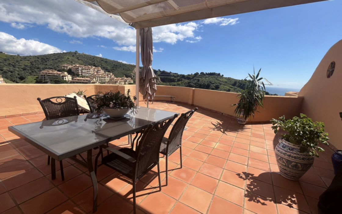 Пентхаус в Михас Коста с 3 спальнями и видом на море