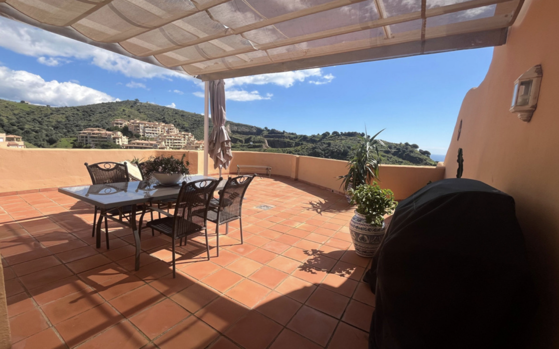 Пентхаус в Михас Коста с 3 спальнями и видом на море