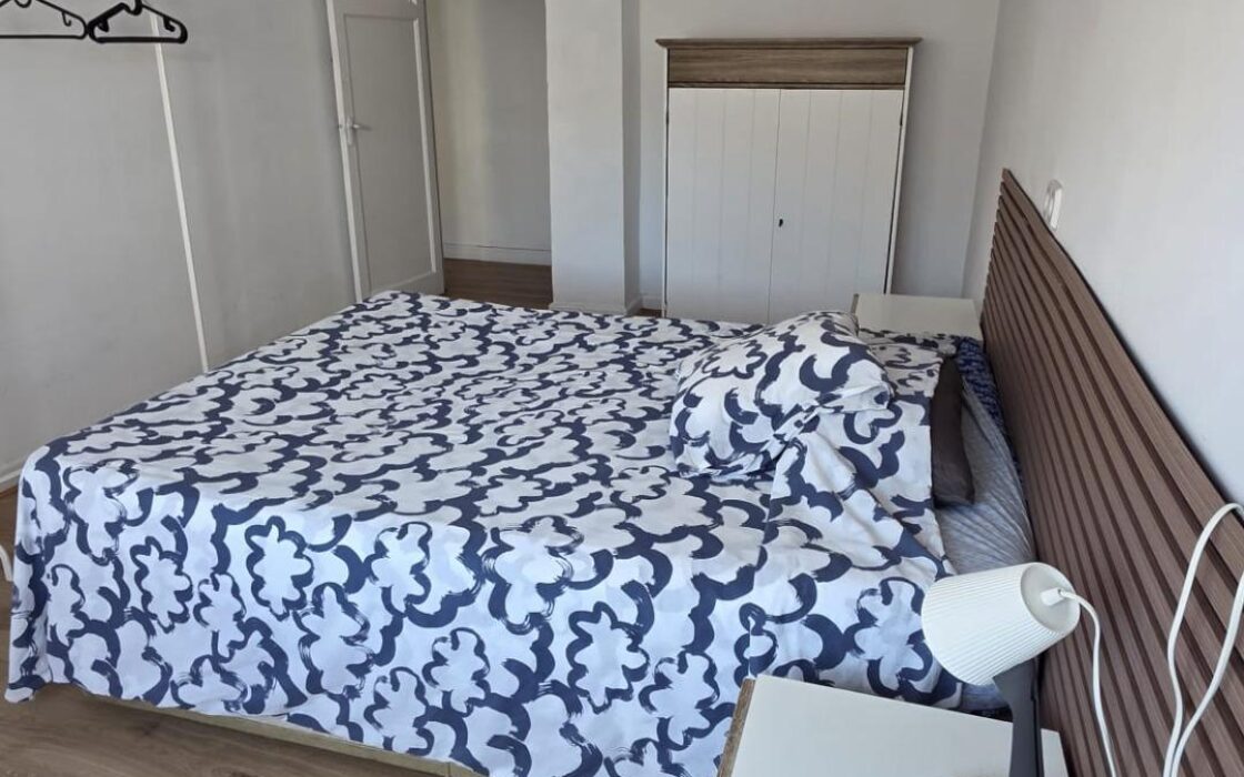 Апартаменты 106 кв.м с 4 комнатами в Лангрео