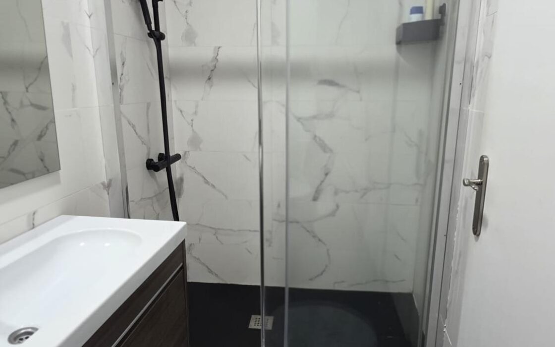 Апартаменты 106 кв.м с 4 комнатами в Лангрео