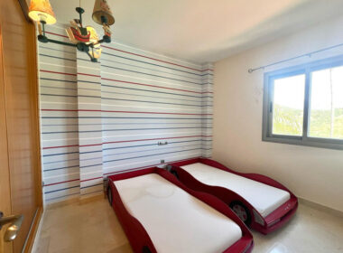 Двухуровневый пентхаус в Эстепоне с террасами и видом на море