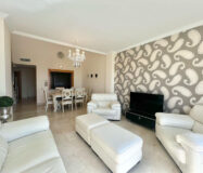 Двухуровневый пентхаус в Эстепоне с террасами и видом на море